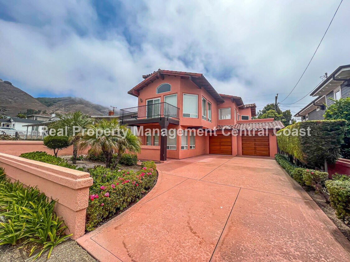 AVAILABLE NOW - Beautiful 3 Bedroom / 2.5... - AVAILABLE NOW  - Beautiful 3 Bedroom / 2.5...