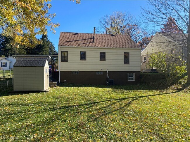 Foto del edificio - 1231 Sippo Ave SW