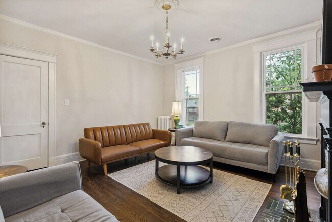 Foto del edificio - 309 N McLean Blvd