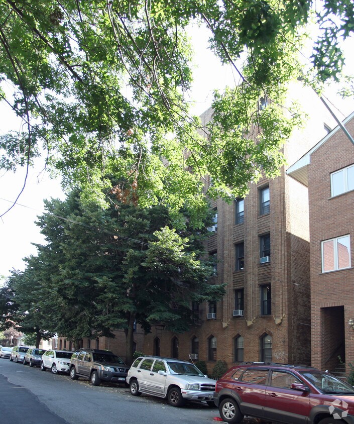 1675 E. 21 Street - 1675 E 21st St