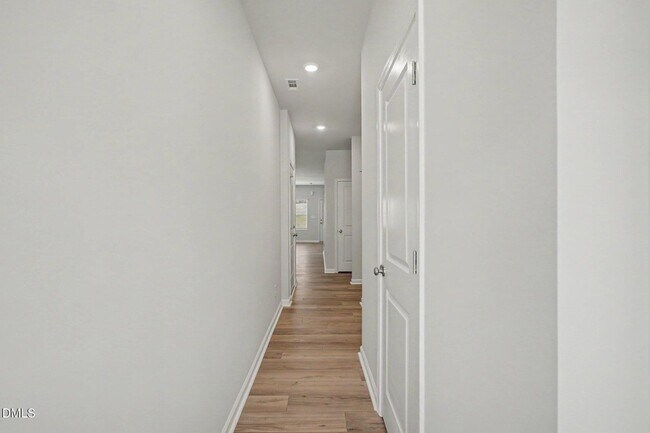 Building Photo - 140 Silver Fir Ln