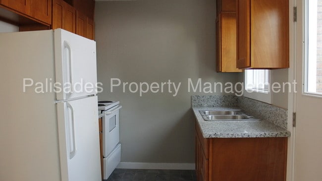 Building Photo - 616 NE 78th Ave