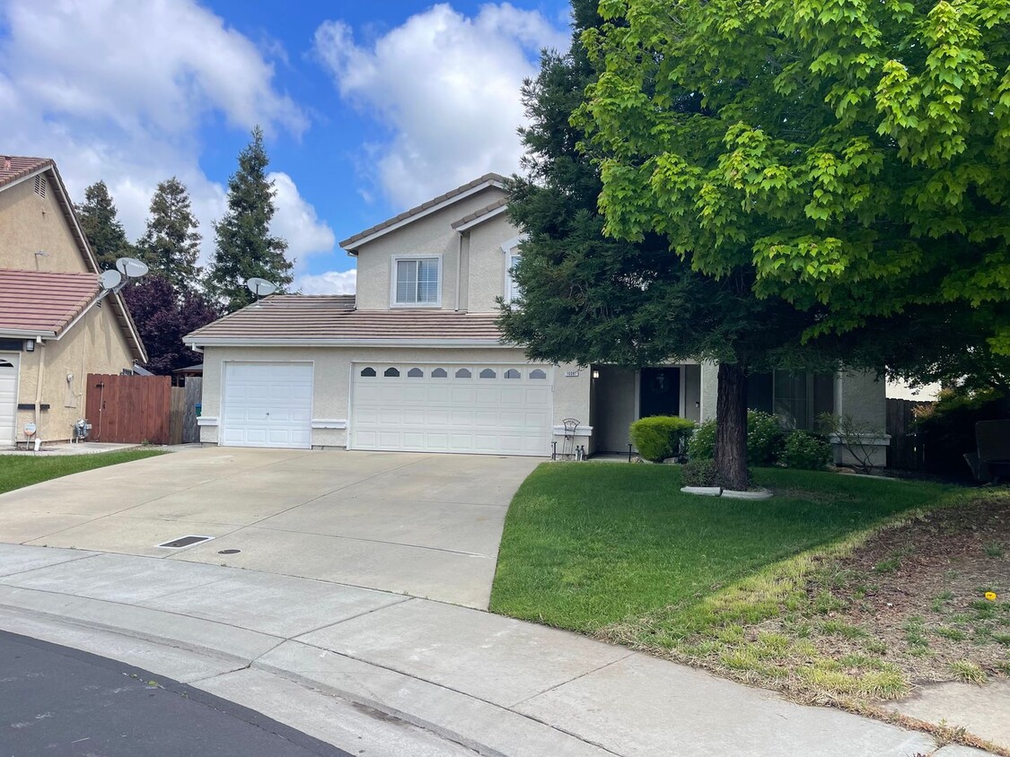 Foto principal - Inviting one-story 3br/2.5ba