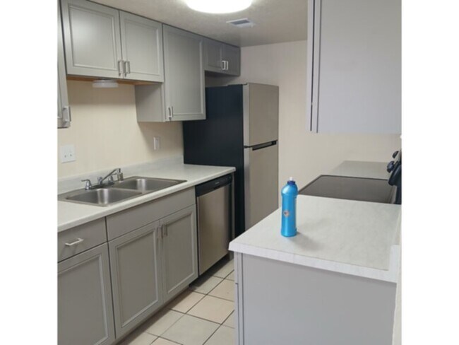 Foto del edificio - 12842-3Dorado