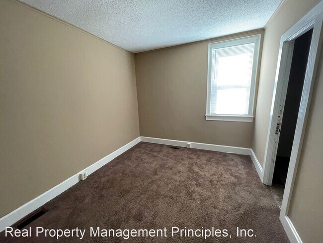 Building Photo - 1 br, 1 bath House - 2328 Mitchell Ave
