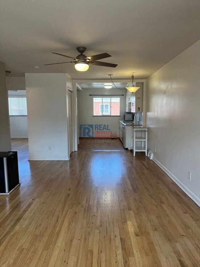 Foto del edificio - 1343 S Grant St