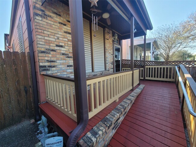 Foto del edificio - 3321 Avenue M