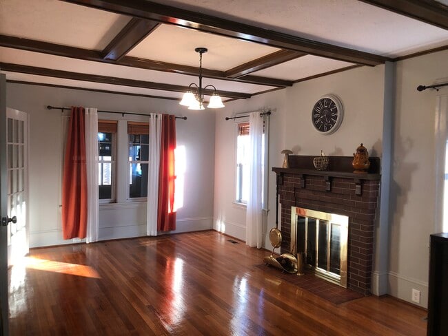 Building Photo - 61 Hadwen Rd