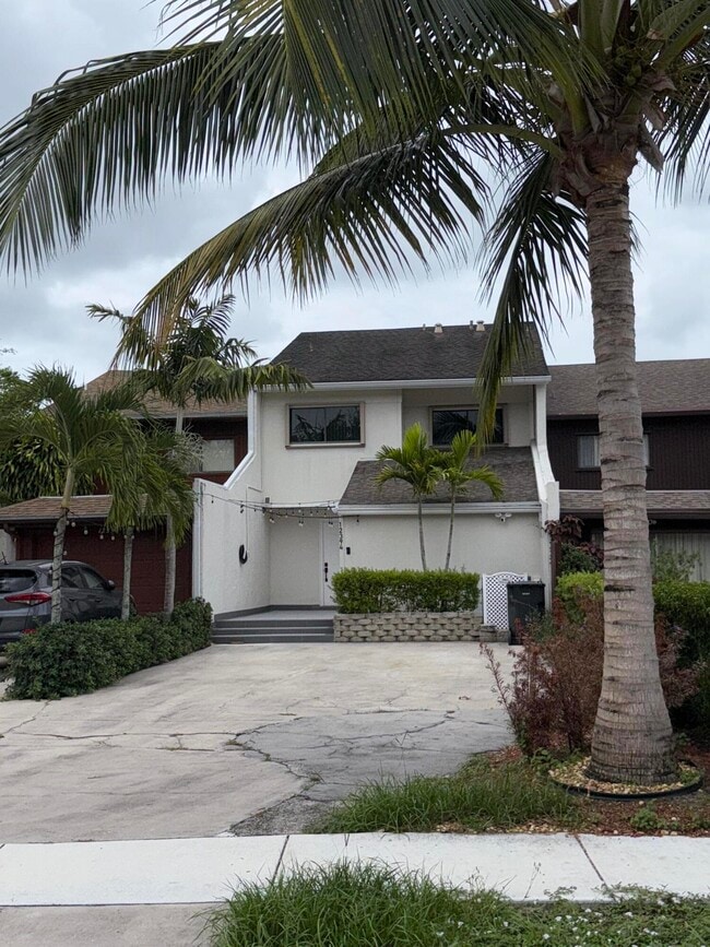 Foto del edificio - 12394 Westhampton Cir