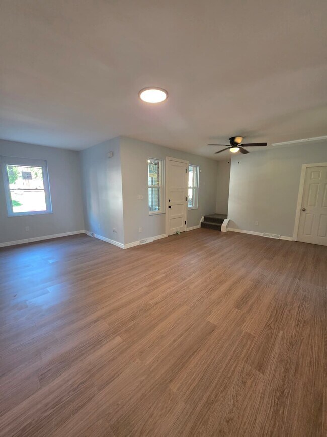 Building Photo - 1609 Brighton Pl