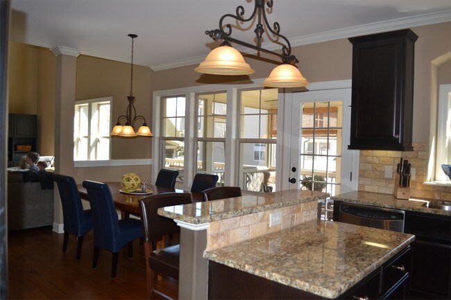 Foto del edificio - 1112 Heritage Knoll Dr