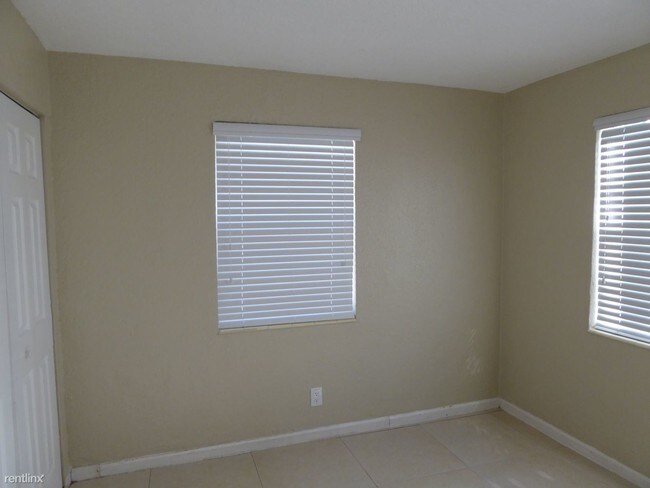 Building Photo - 3 br, 2 bath House - 1511 NE 32nd Ct