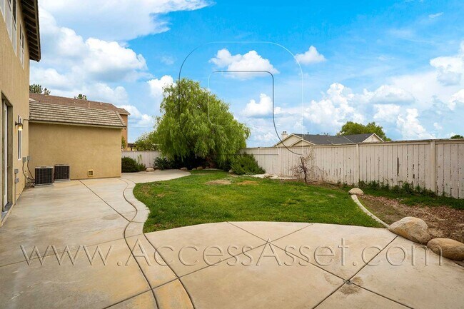 Foto del edificio - Stunning Luxury Living in Temecula | Expansive 4-Bedroom Masterpiece