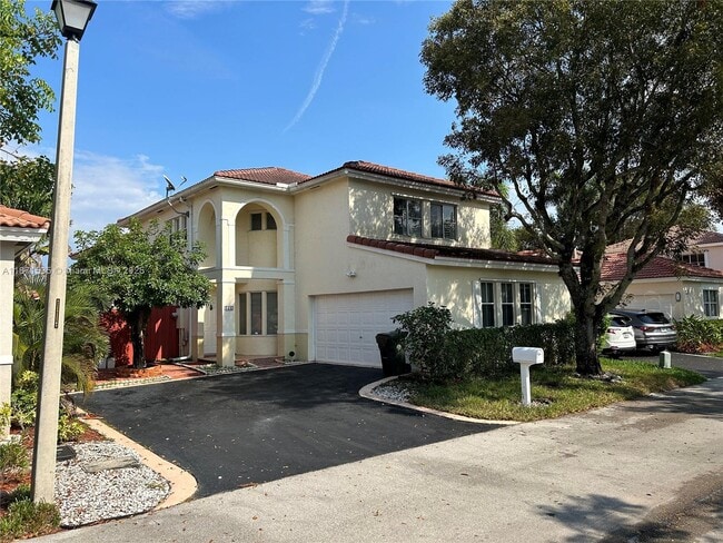 Building Photo - 524 NW 47th Ln