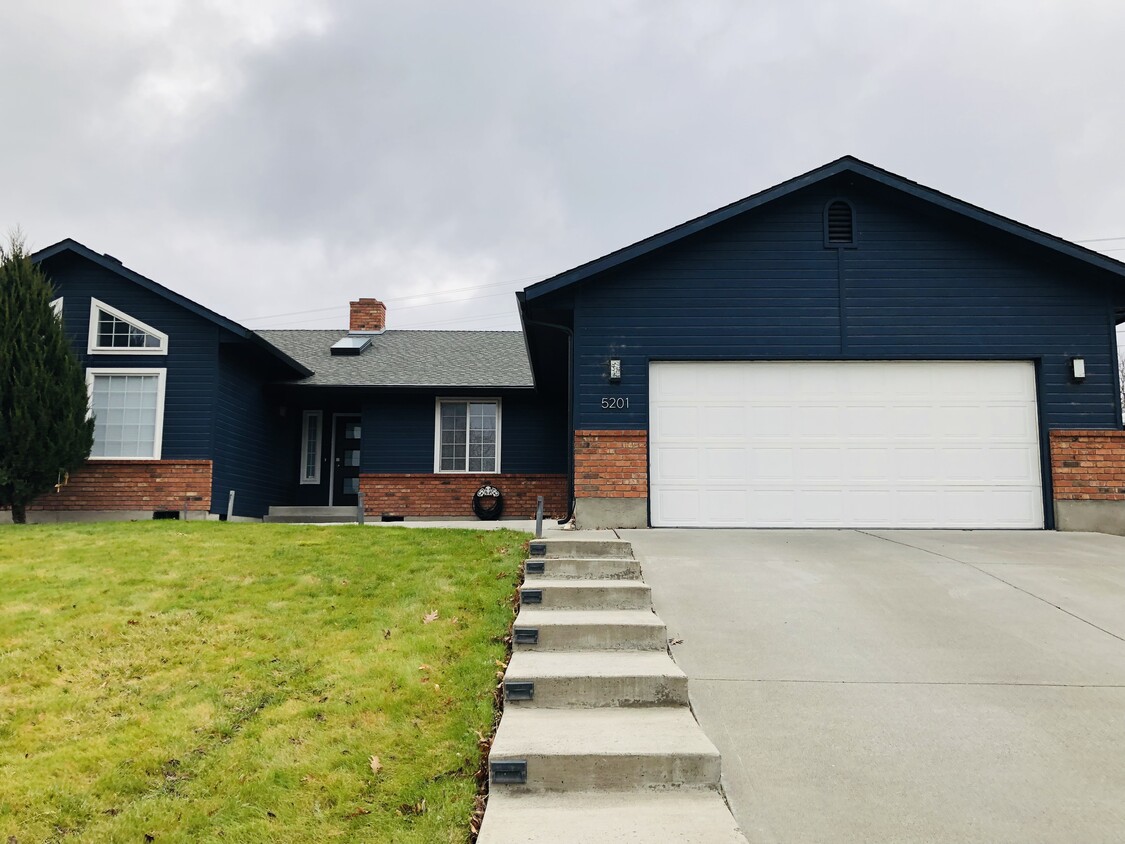 Primary Photo - 5201 W 14th Ave