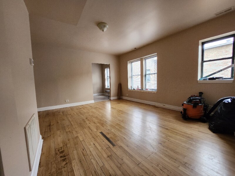 Foto principal - 4834 W Adams St