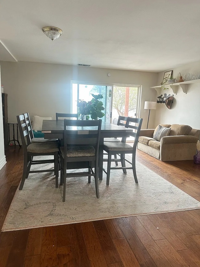 Building Photo - 2727 Bratton Valley Rd