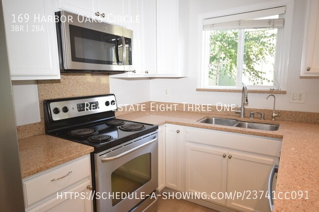 Building Photo - 169 Harbor Oaks Cir