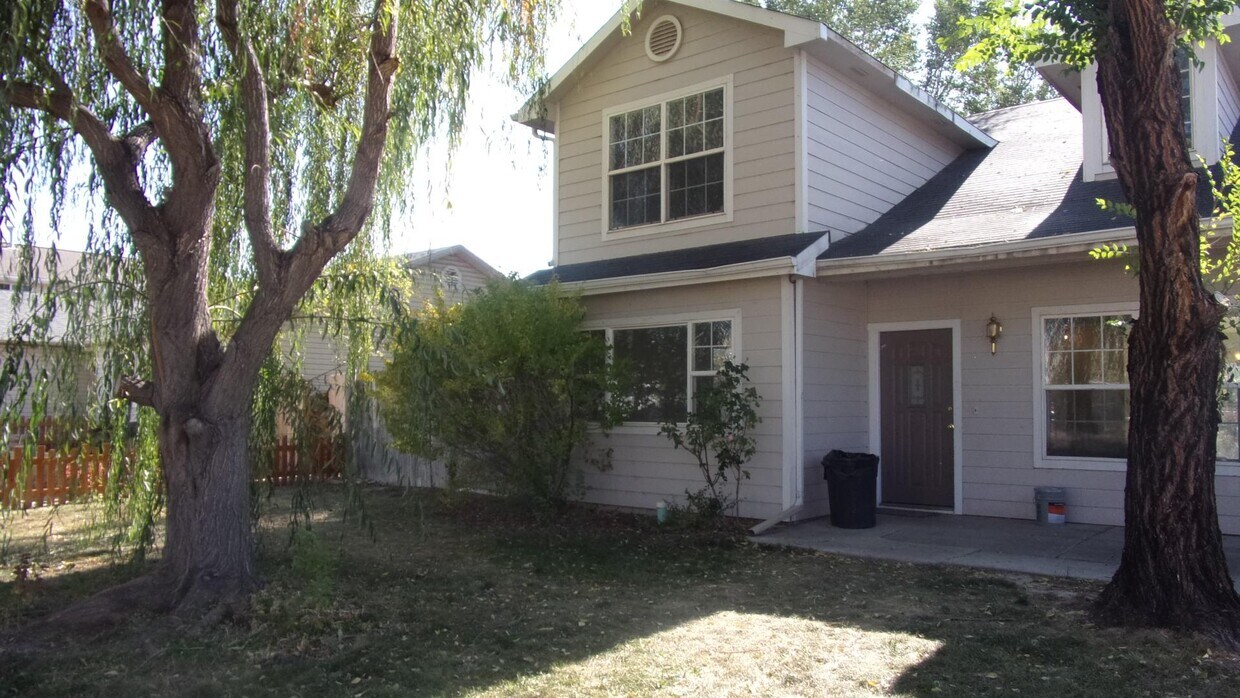Primary Photo - 3131 Perkins Dr