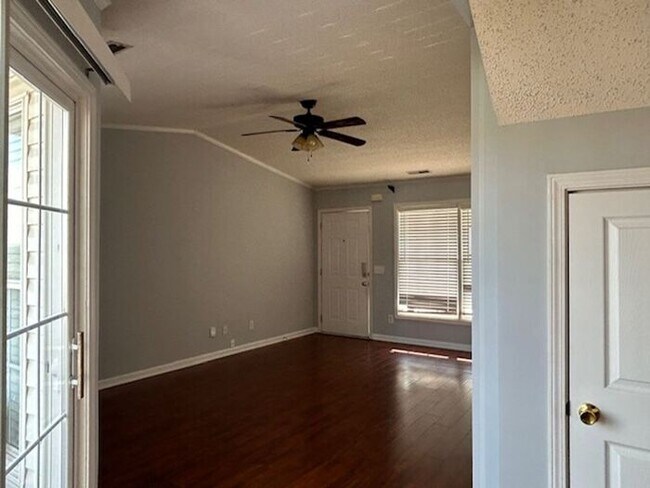 Foto del edificio - Nice 2 bedroom 2 bath home