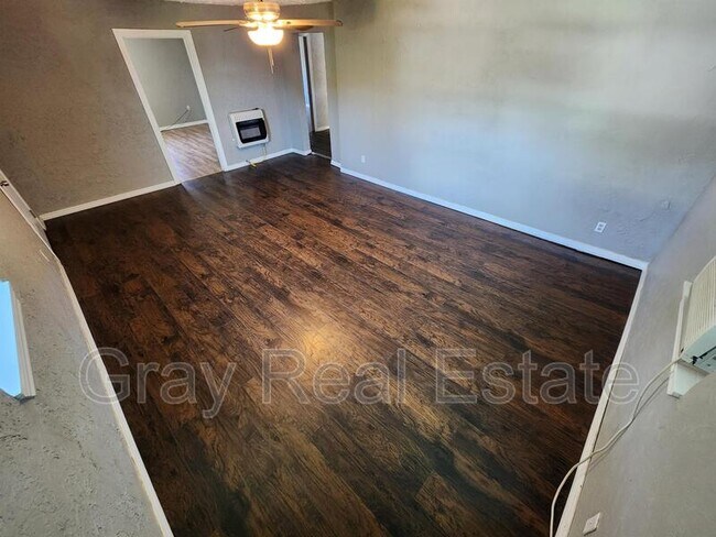 Foto del edificio - 915 N Highland