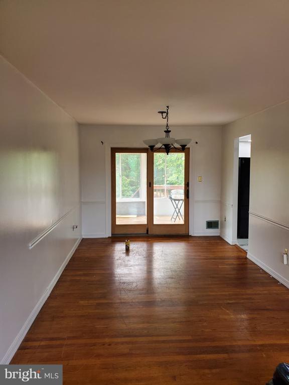 Foto del edificio - 9742 Wyman Way