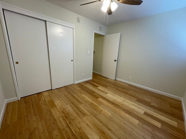 Building Photo - 1162 Saranap Ave