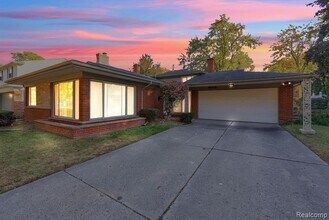 Building Photo - 32725 Barkley St