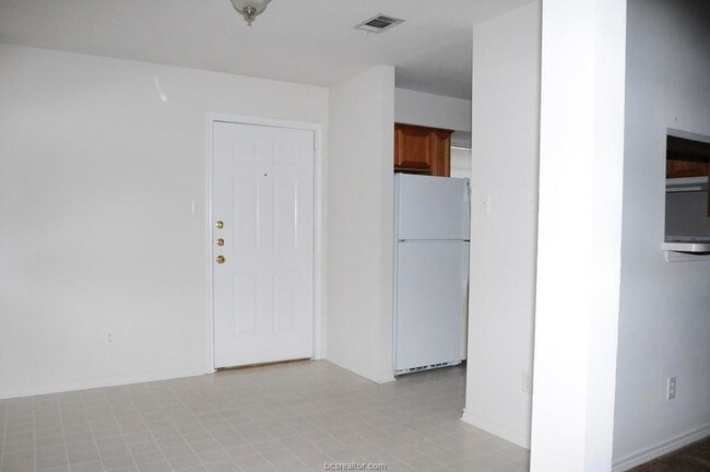 Building Photo - 2323 Pronghorn Ln