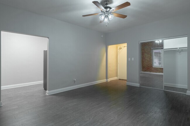 Foto del edificio - 130 N Westmoreland Ave