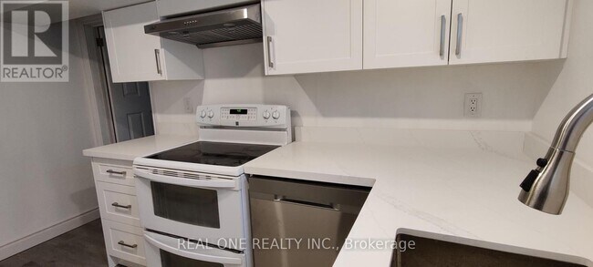 Building Photo - 9 Lisburn Crescent