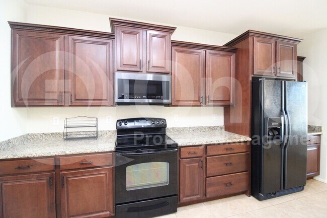 Foto del edificio - 3302 S 186th Ln