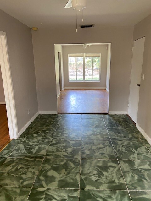 All-purpose room - 634 Dartmouth St