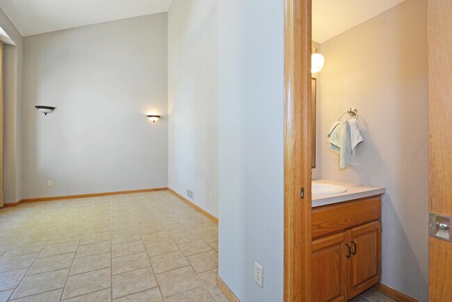 Foto del edificio - 2276 130th Ave NW