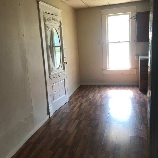 Building Photo - 203 S Wilson Ave