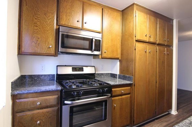 Foto del edificio - 2 bedroom in Studio City CA 91604