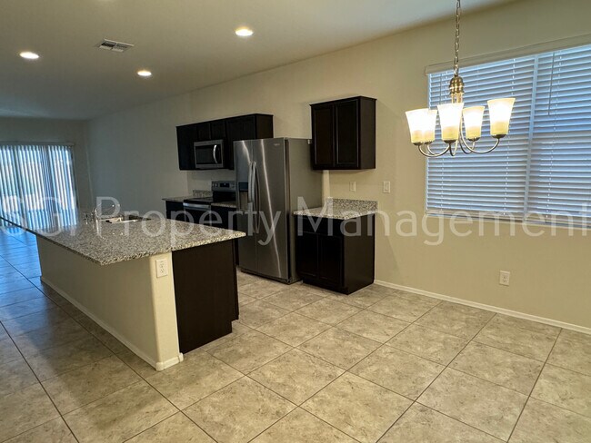 Foto del edificio - 1645 N Westfall Trail