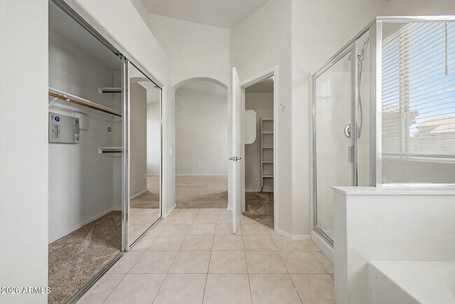 Foto del edificio - 4545 E Rowel Rd