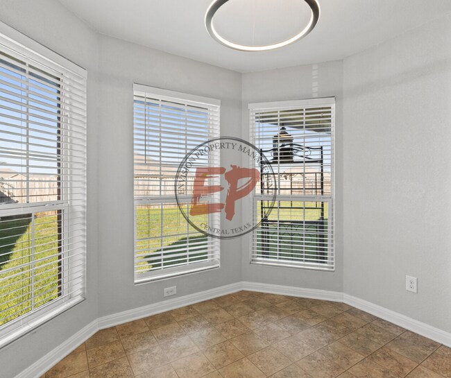 Building Photo - 401 Topaz Cir