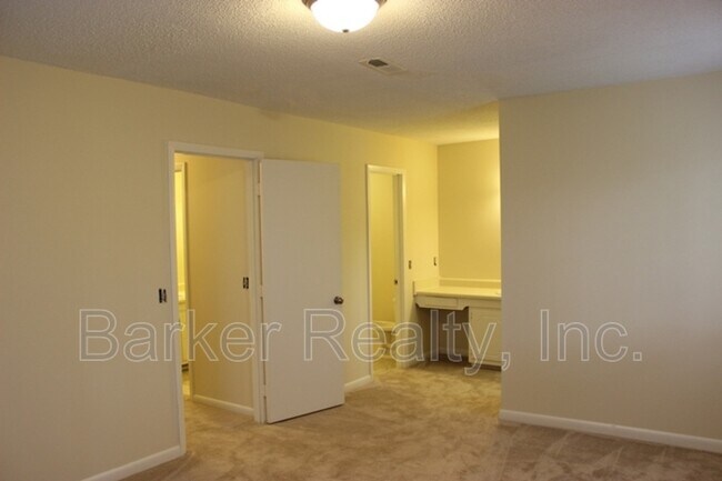 Foto del edificio - 203-3A E. Ransom Street