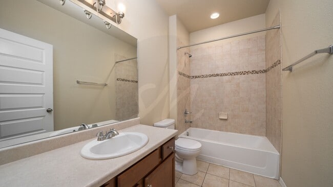 Foto del edificio - Immaculate Rancher in Spring Creek Neighbo...