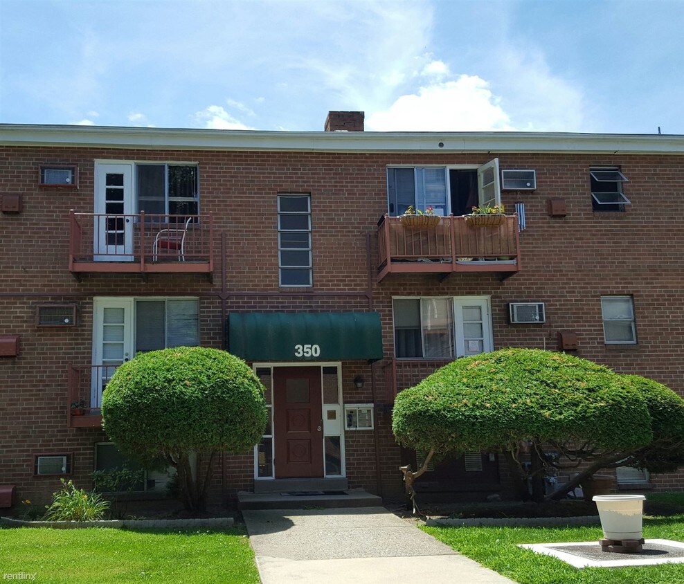Primary Photo - 350 Morgan Ave
