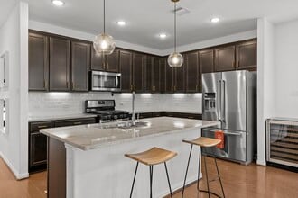 Building Photo - 7703 Cowdray Ln