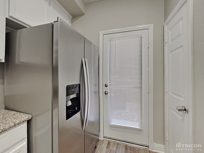 Foto del edificio - 9827 W Spinnaker Creek Ave