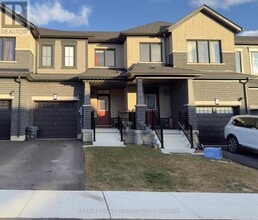 Building Photo - 95 Granville Cres