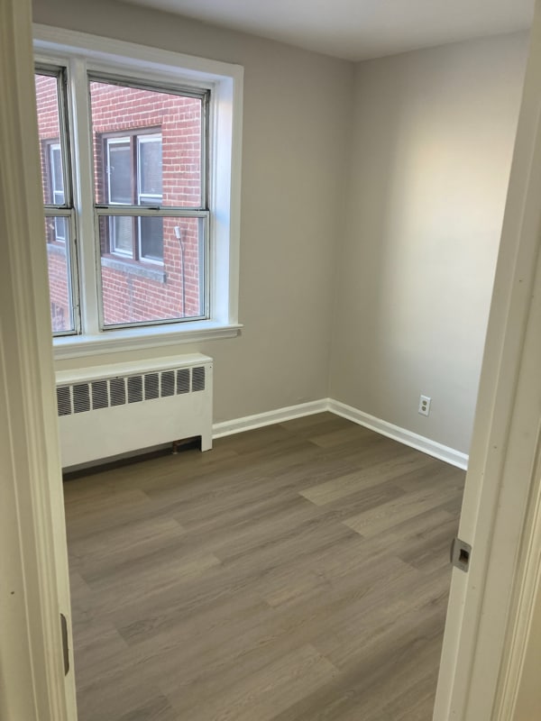 Building Photo - 44 Irving St