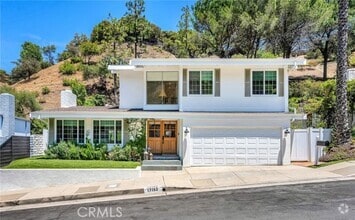 Building Photo - 17152 Escalon Dr
