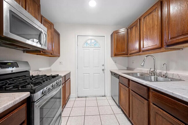 Foto del edificio - 14012 Sayre St