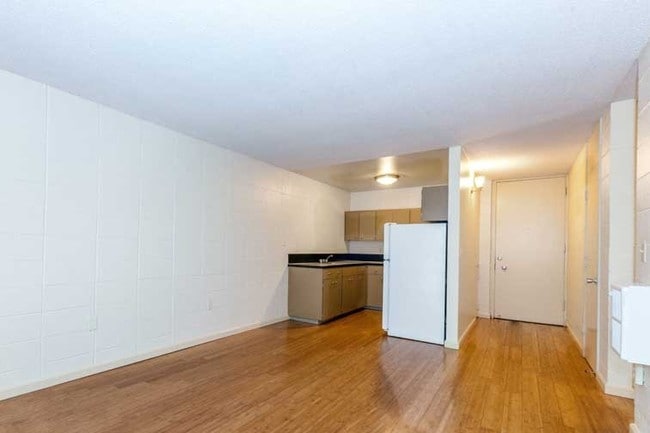 Building Photo - The Macleay