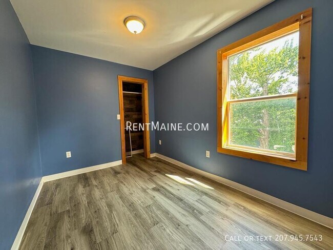 Building Photo - 114 Bridge St